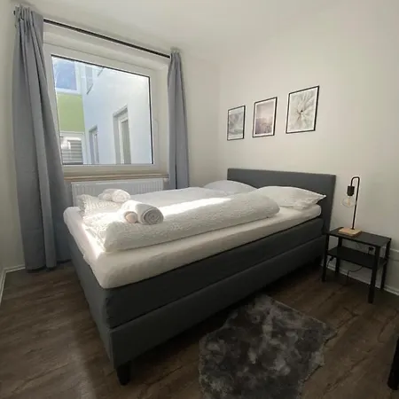Im Zentrum, Modernes Apartman